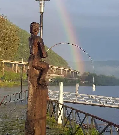 Am Geysirzentrum Andernach