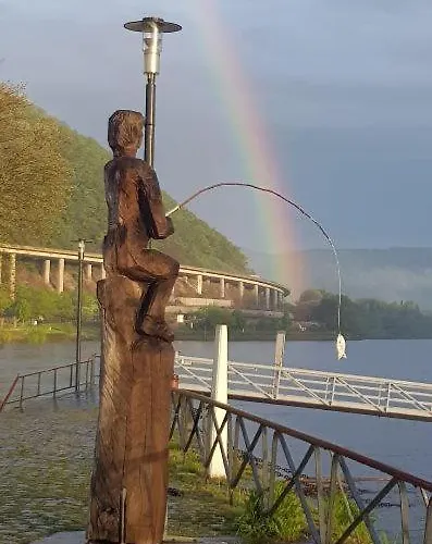 Am Geysirzentrum Andernach